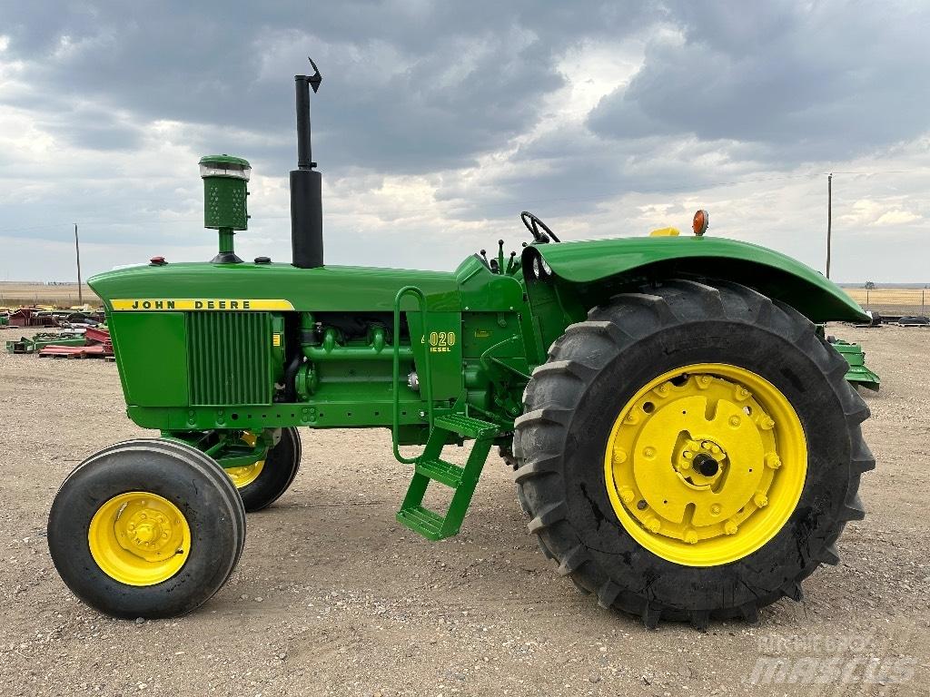 John Deere 4020 Traktory