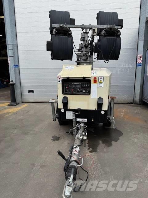 Doosan LSV 9 Osvětlovací stožáry