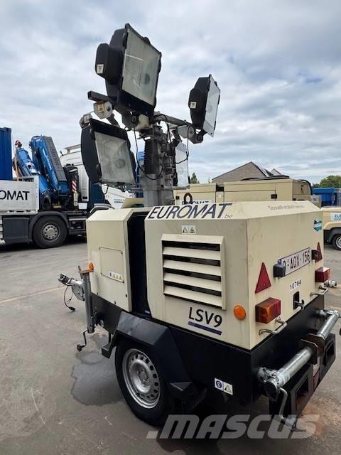 Doosan LSV 9 Osvětlovací stožáry