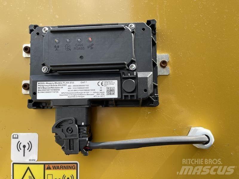 CAT DE 400 E 0 Naftové generátory