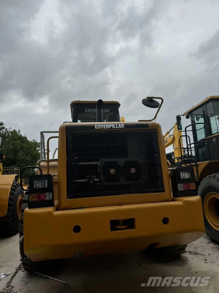 CAT 966 H Kolové nakladače