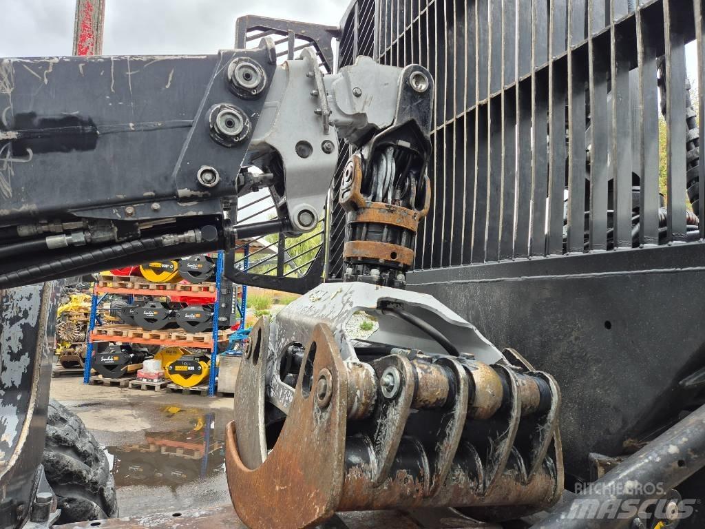 Komatsu 895 Vyvážecí traktory