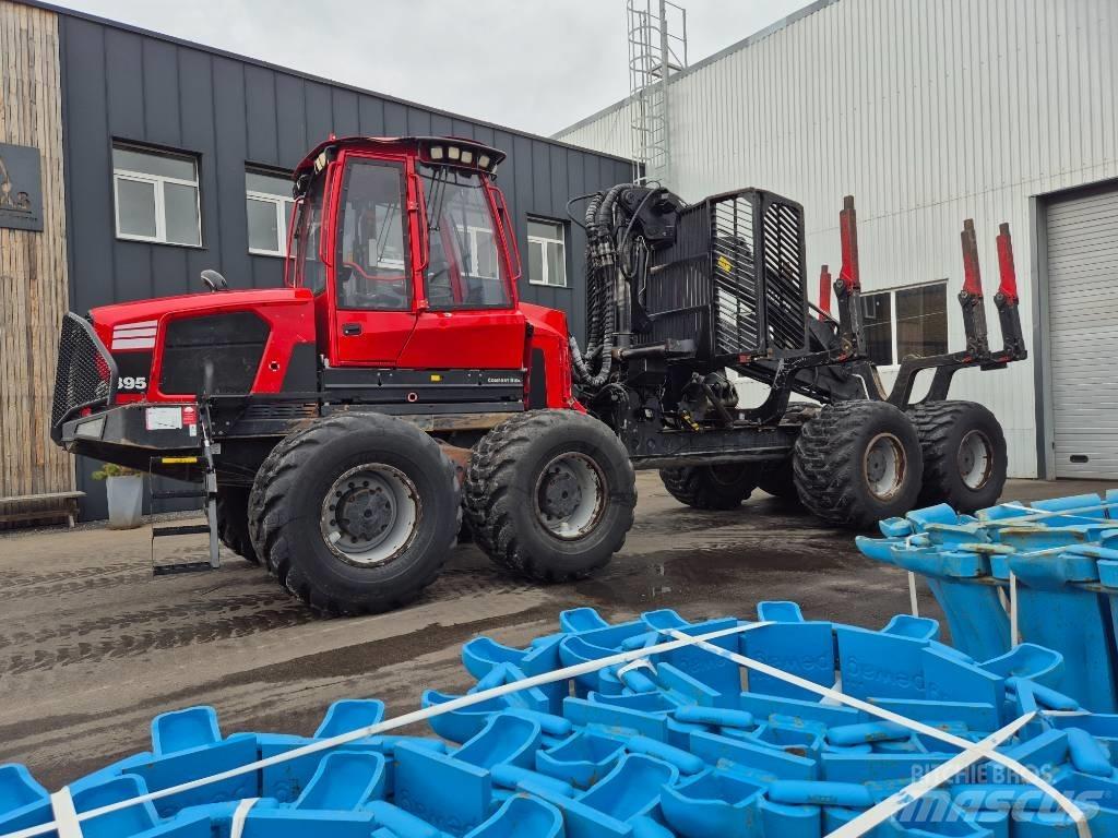 Komatsu 895 Vyvážecí traktory
