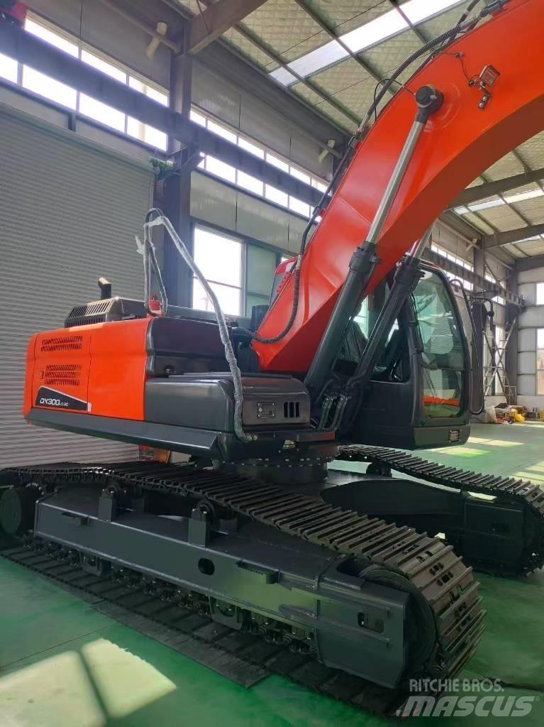 Doosan DX300 Midi rýpadla 7t - 12t