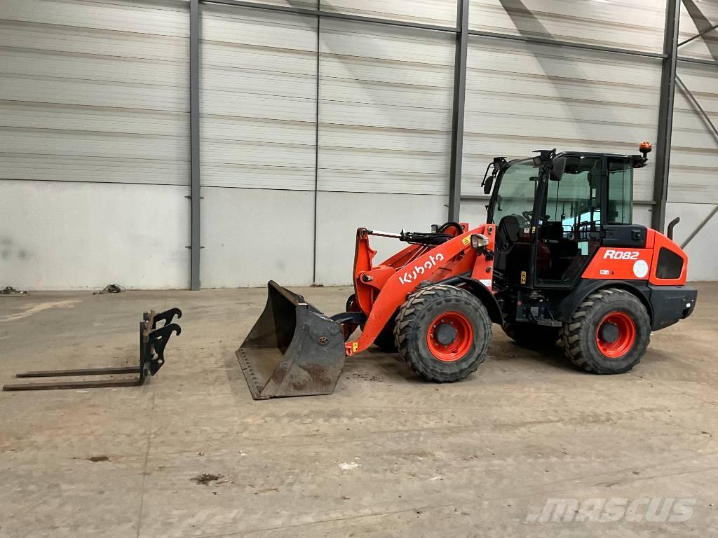 Kubota R 082 Kolové nakladače