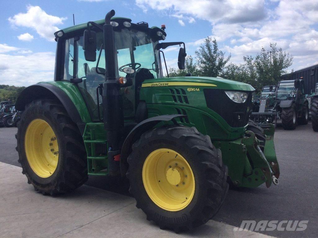 John Deere 6130M Traktory