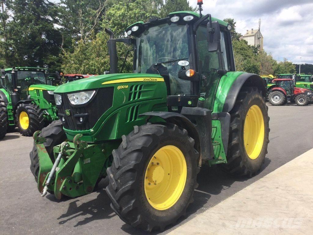 John Deere 6130M Traktory