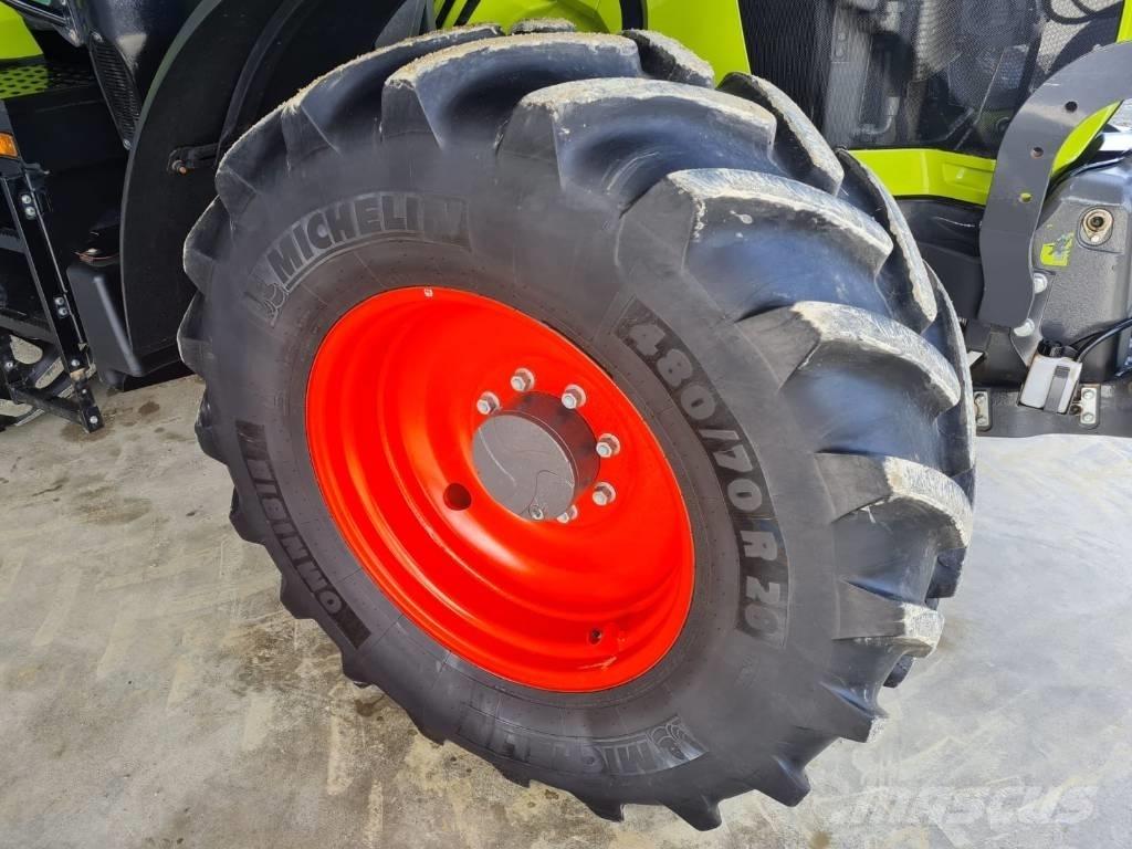 CLAAS 530 cmatic cis+ Traktory