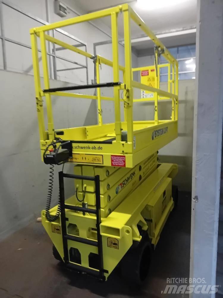 Holland Lift HL-9710 Nůžková zvedací plošina