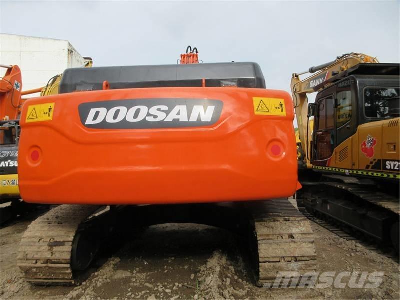 Doosan DX 340 Pásová rýpadla