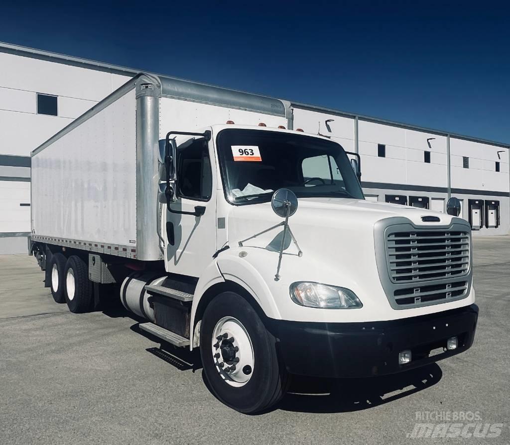 Freightliner M 106 Skříňová nástavba