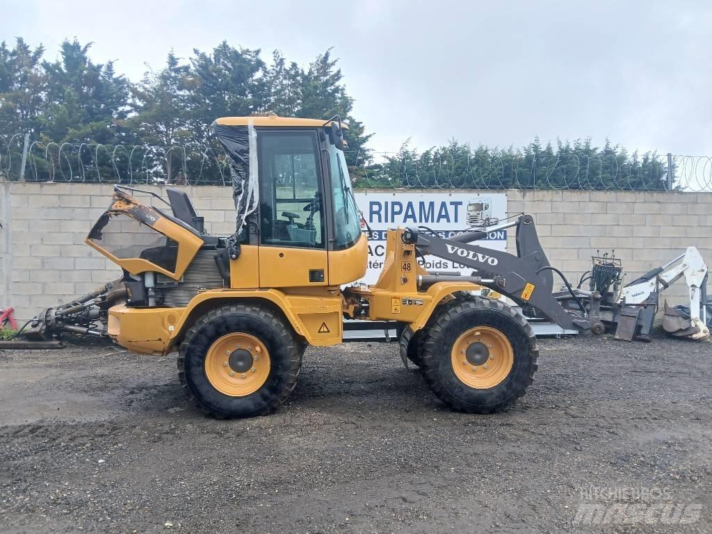 Volvo L 30 G Kolové nakladače