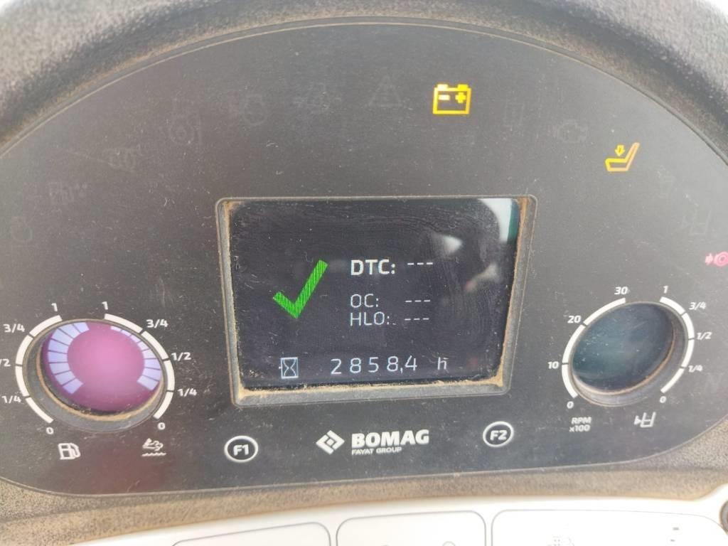Bomag BW 216 Tahačové válce