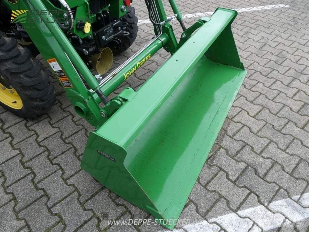 John Deere 3038E Kompaktní traktory