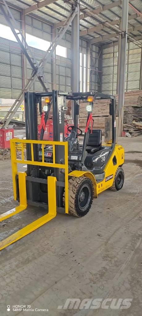 Komatsu FD 30 T-17 Dieselové vozíky