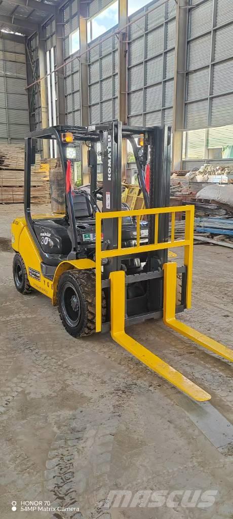 Komatsu FD 30 T-17 Dieselové vozíky