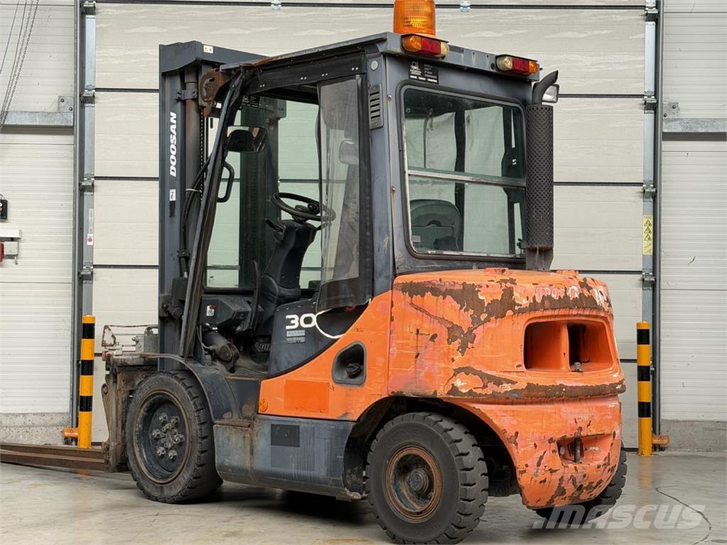 Doosan D30S-5 Dieselové vozíky