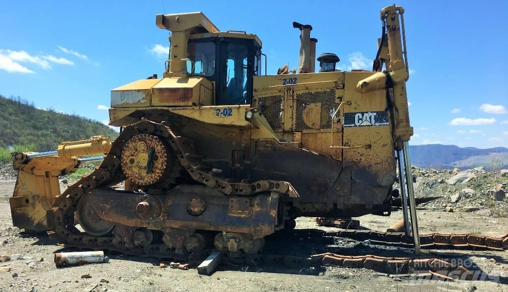 CAT D 11 R Pásové dozery
