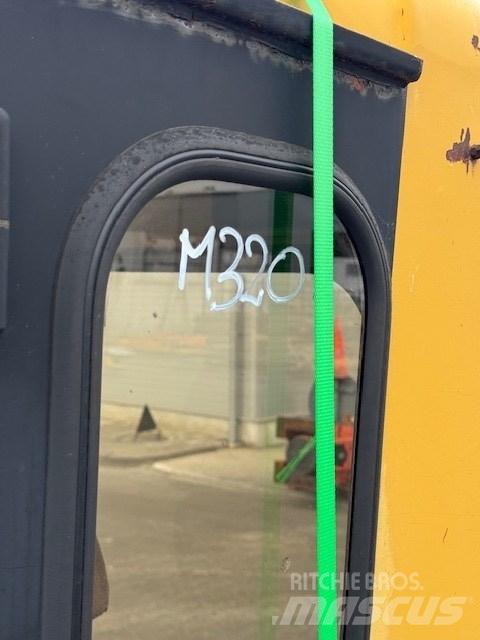 CAT M 320 USED CAB Kabiny a interiér