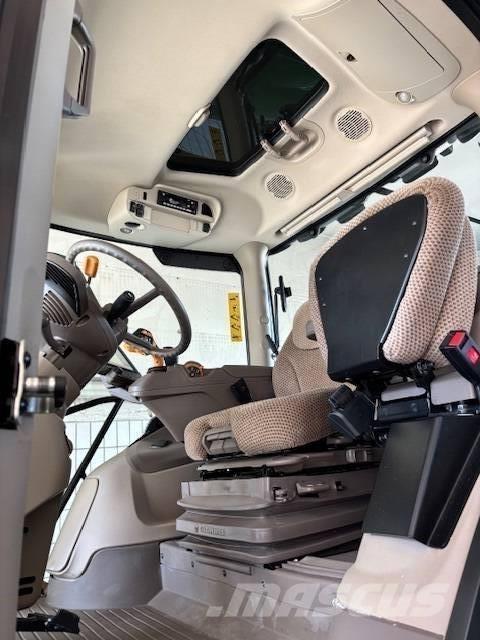 John Deere 6130R Traktory