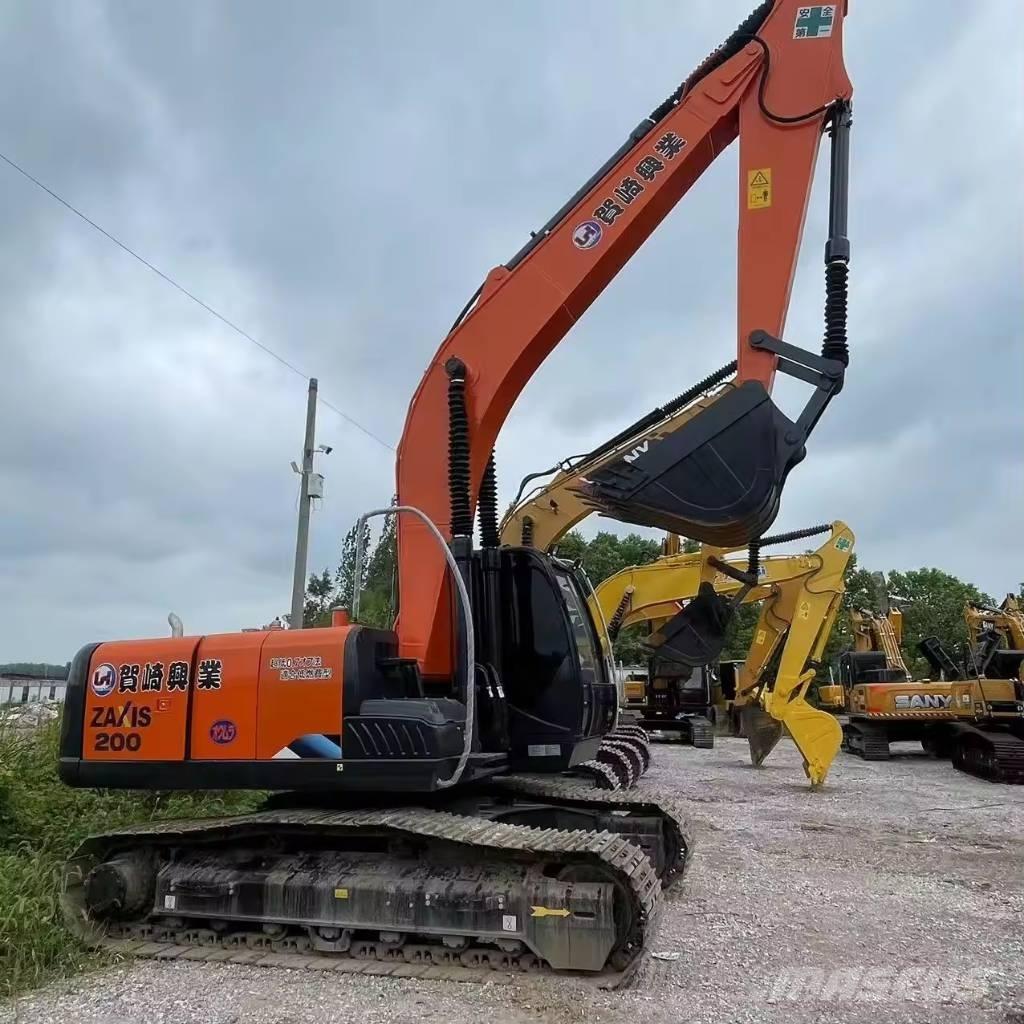 Hitachi ZX 200 Pásová rýpadla