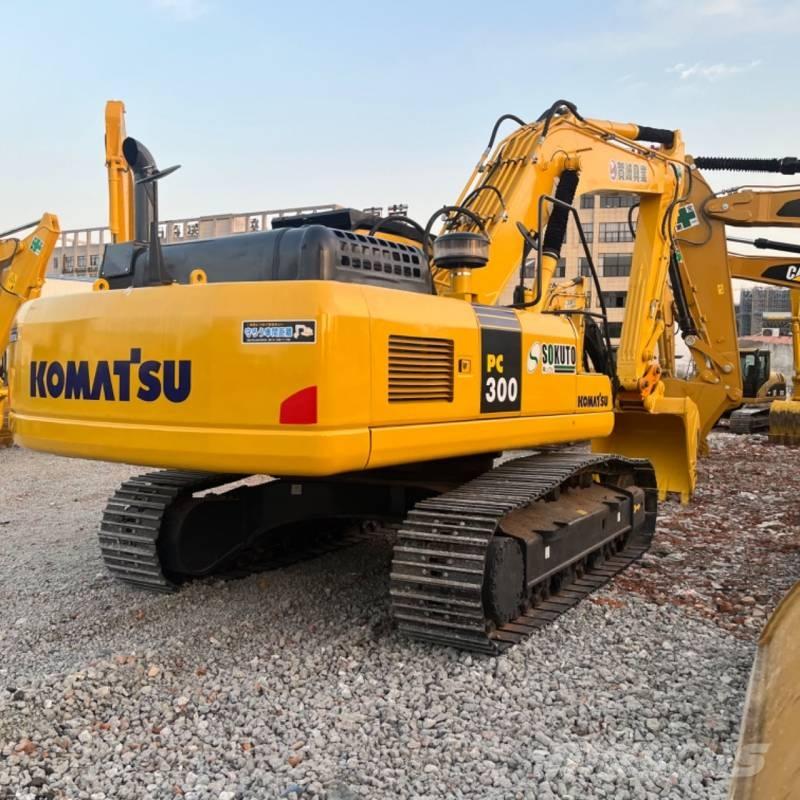Komatsu PC 300 Pásová rýpadla