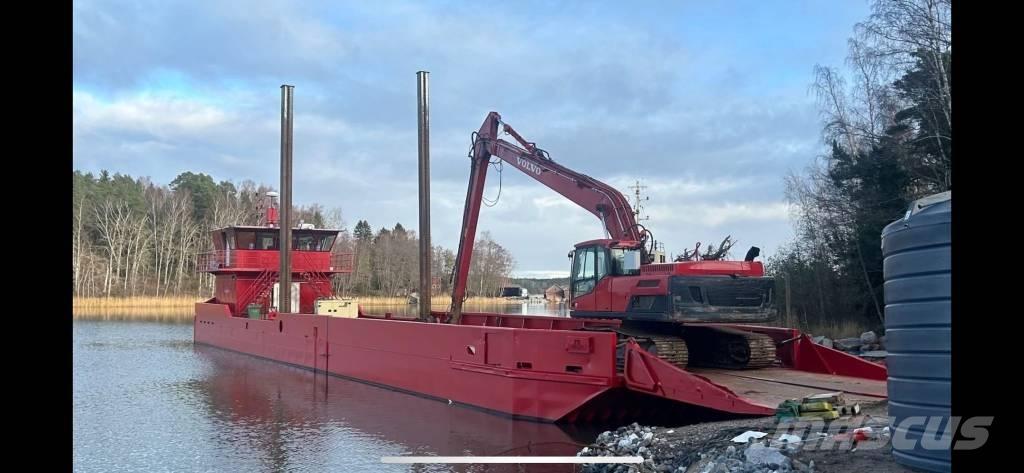  Cargo Ship Ganador Pracovní lodě, bárky a pontony
