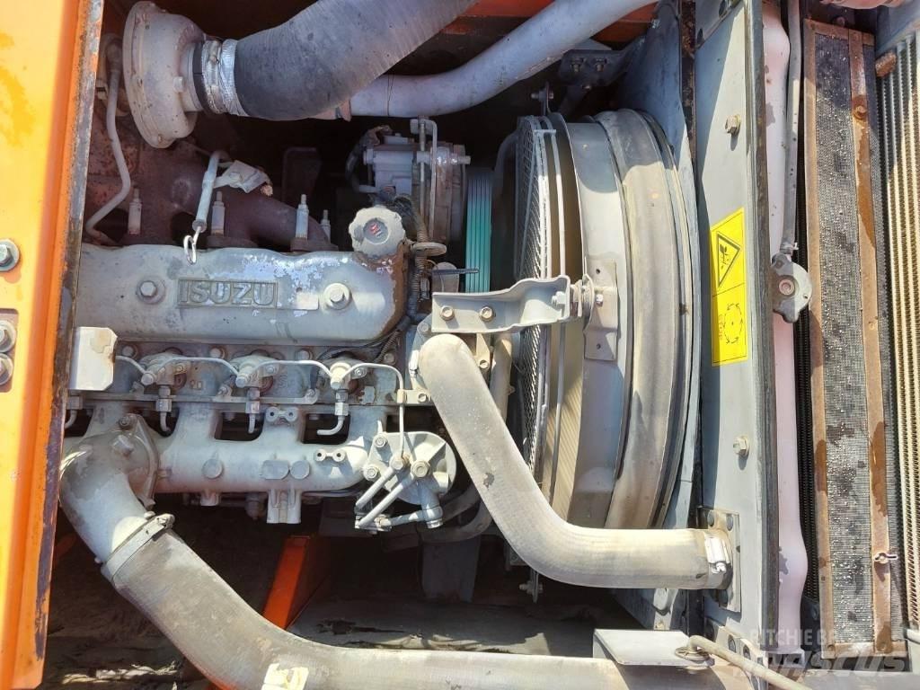 Hitachi ZX225USRLC Pásová rýpadla