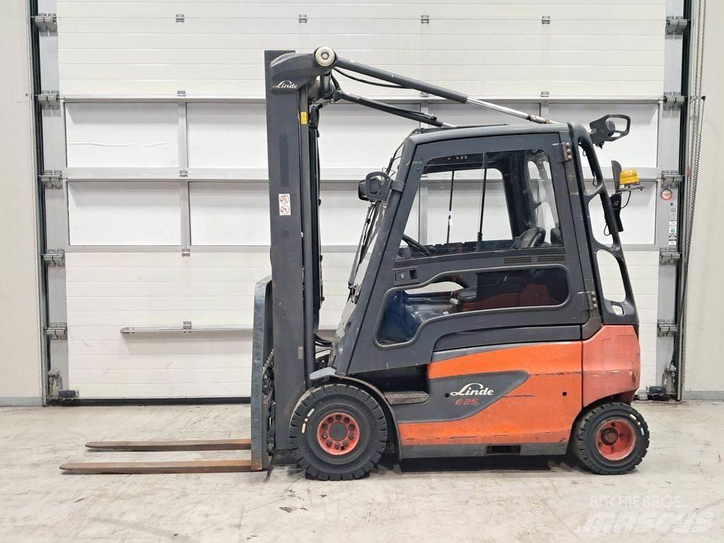 Linde E25-01 Akumulátorové vozíky