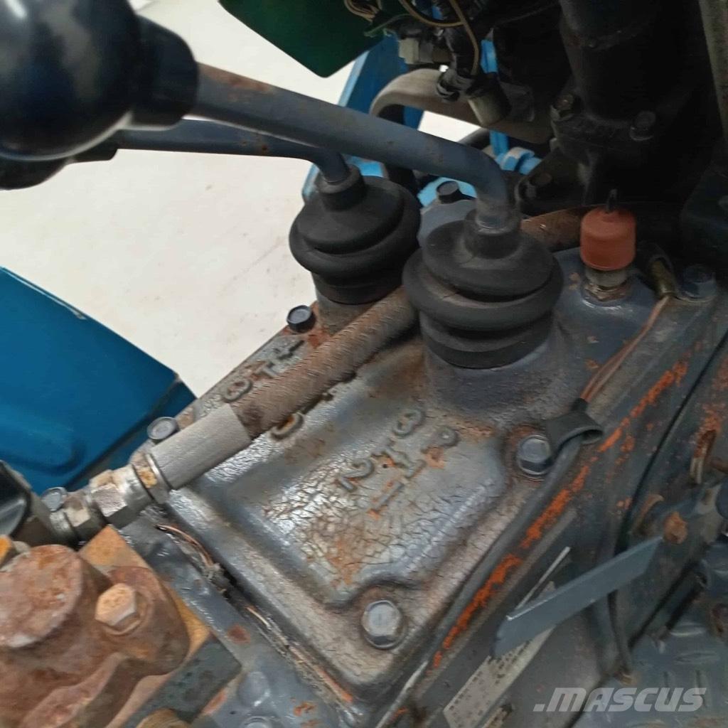 Mitsubishi D 2050FD Traktory