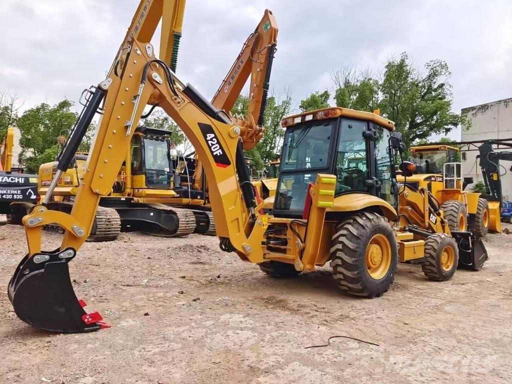 CAT 420 F Rýpadlo-nakladače