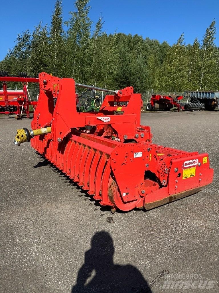 Maschio DC 3000 Rotační brány a půdní frézy