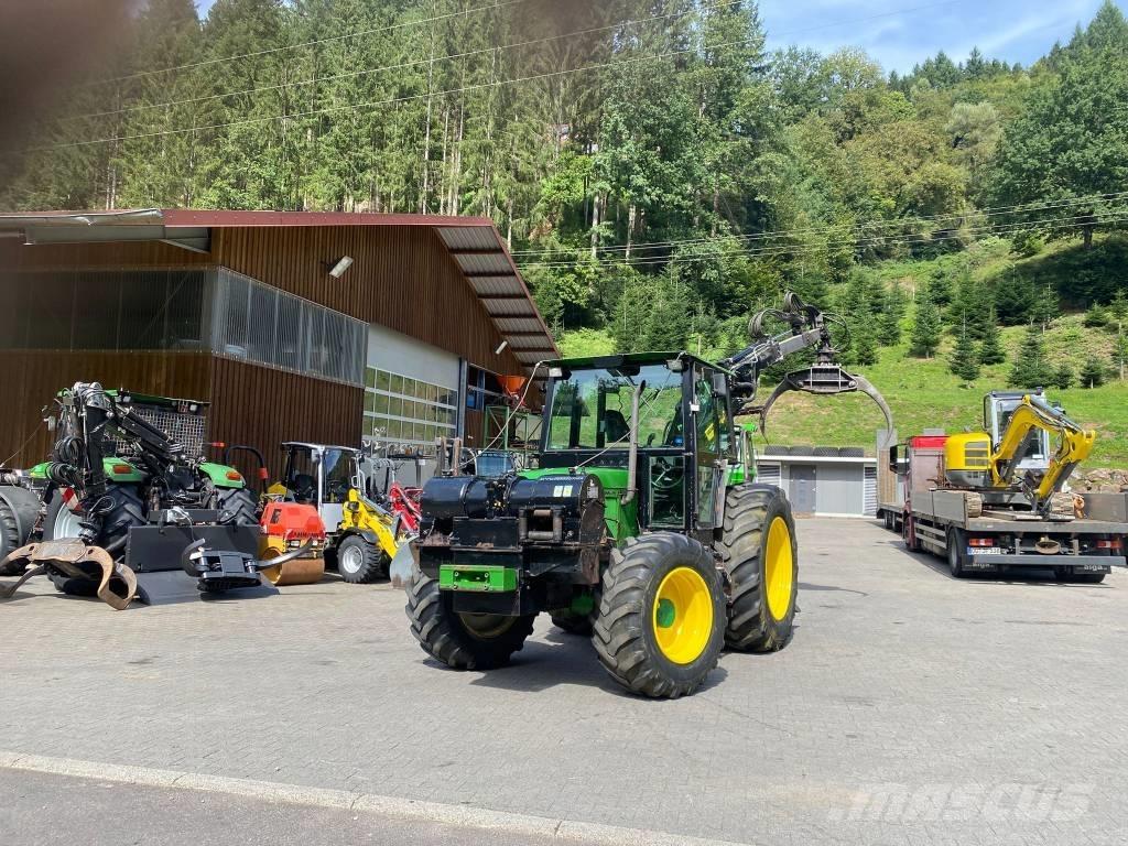 John Deere 6400 Lesní traktory