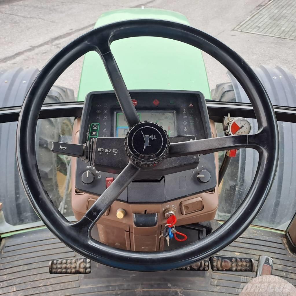 John Deere 7700 Traktory