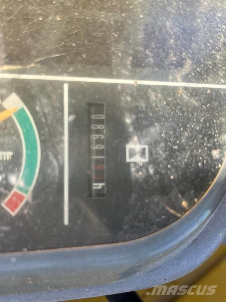 Komatsu PC 27 Mini rýpadla < 7t