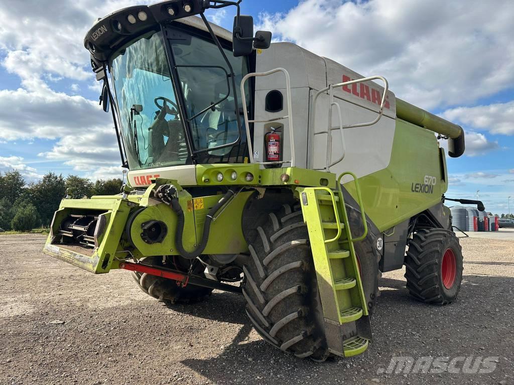 CLAAS Lexion 670 Sklízecí mlátičky
