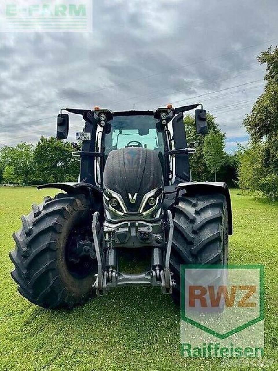 Valtra q305 Traktory