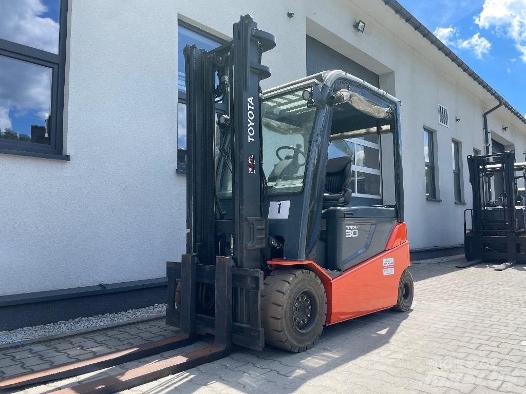 Toyota 8FBMT30 Akumulátorové vozíky