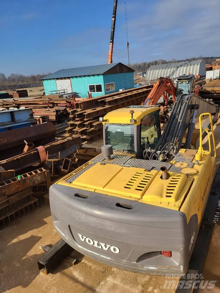 Volvo 210CLR Obojživelná rypadla