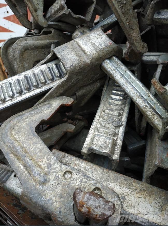 Peri BFD Clamps (Used) Bednění