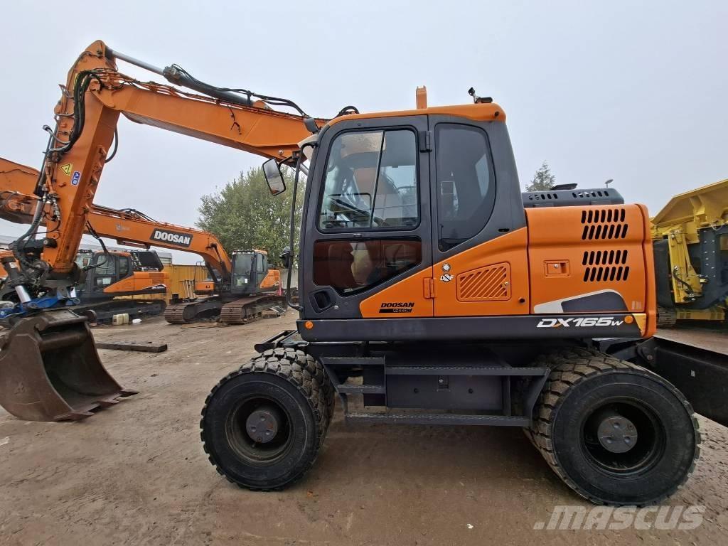 Doosan DX 165 W-5 Kolová rýpadla