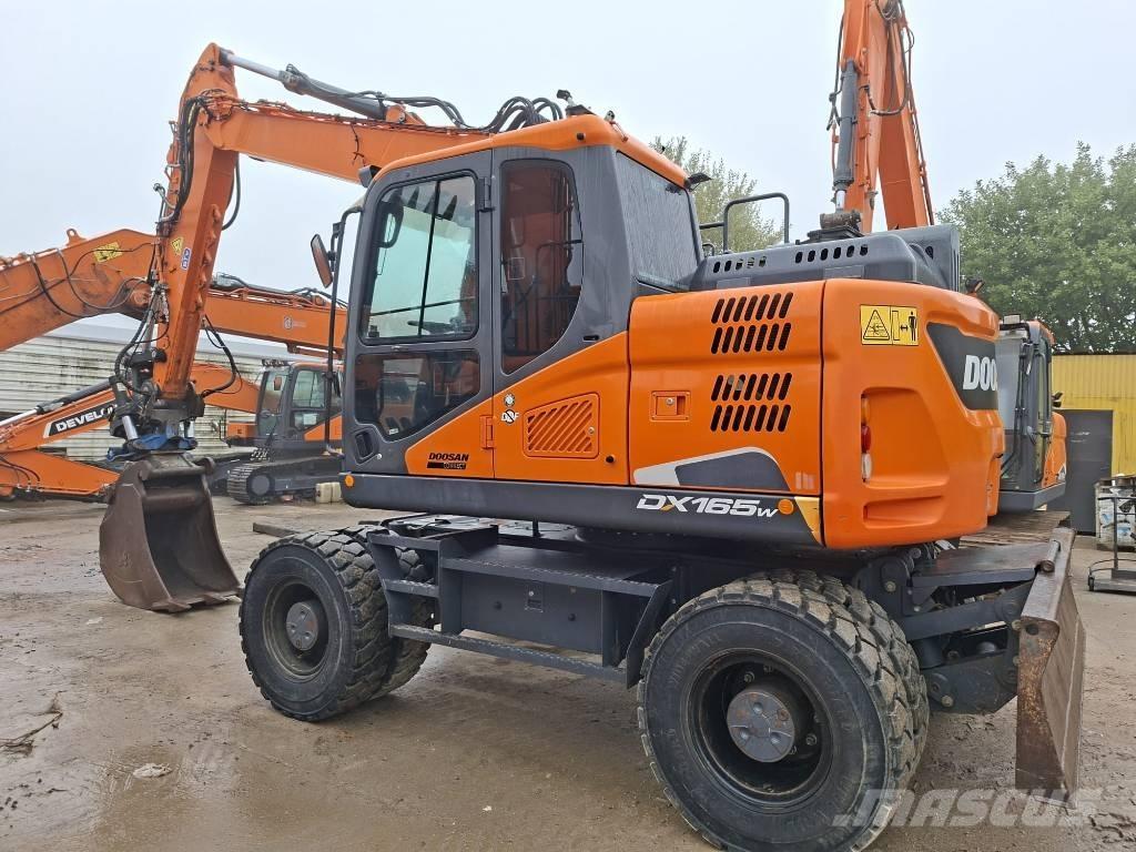 Doosan DX 165 W-5 Kolová rýpadla