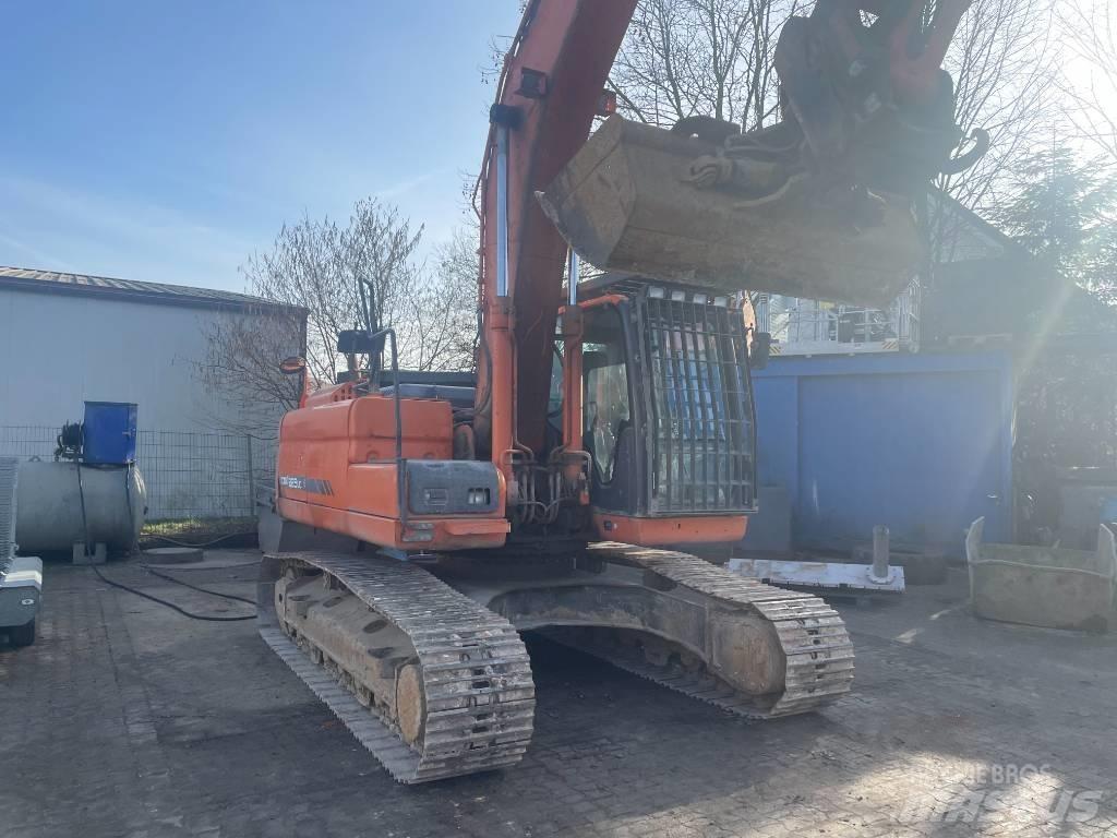 Doosan EXCA Pásová rýpadla