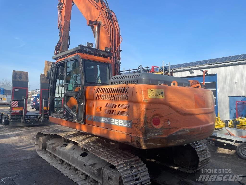 Doosan EXCA Pásová rýpadla