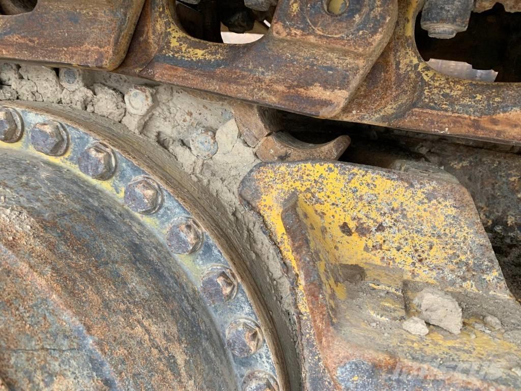 Komatsu D 61 PX-23 Pásové dozery