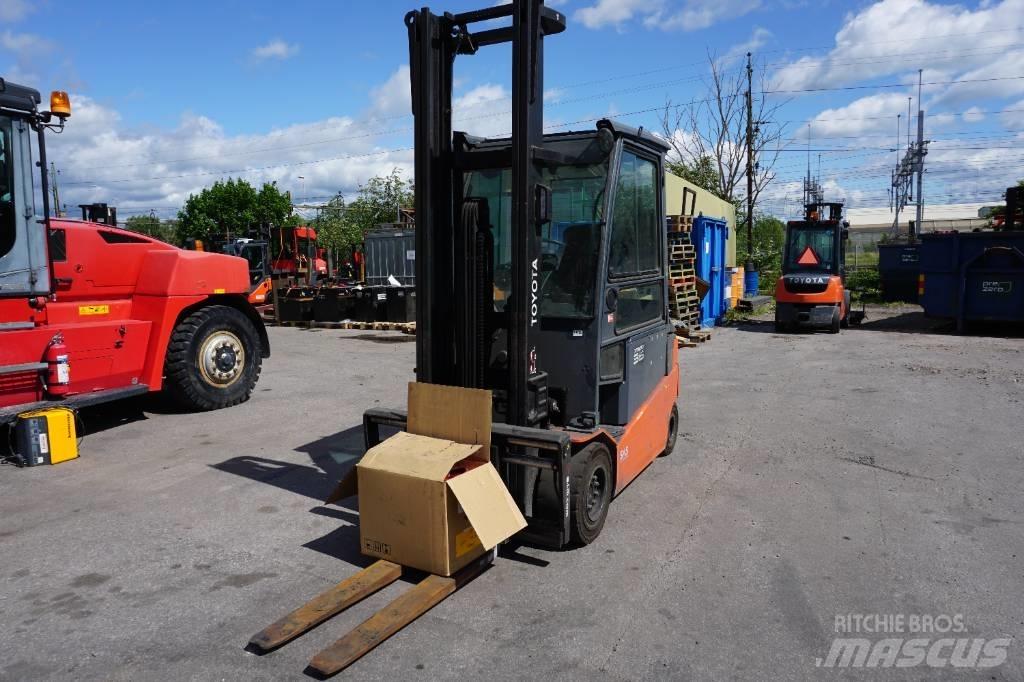 Toyota 8FBMT35 Akumulátorové vozíky