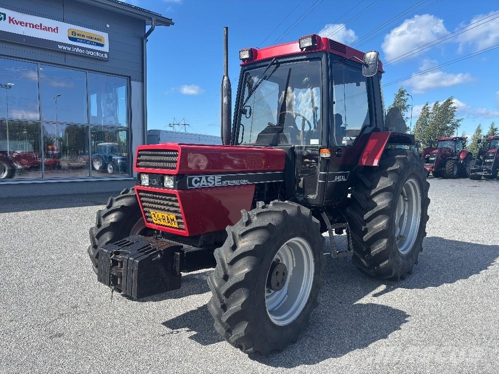 Case IH 845 XLA Traktory