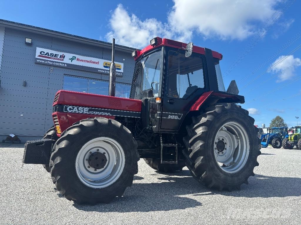 Case IH 845 XLA Traktory