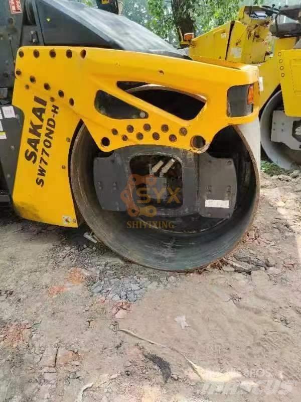 Sakai SW 770 ND Tandemové válce
