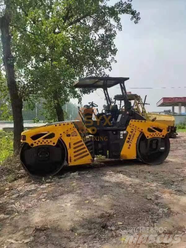 Sakai SW 770 ND Tandemové válce